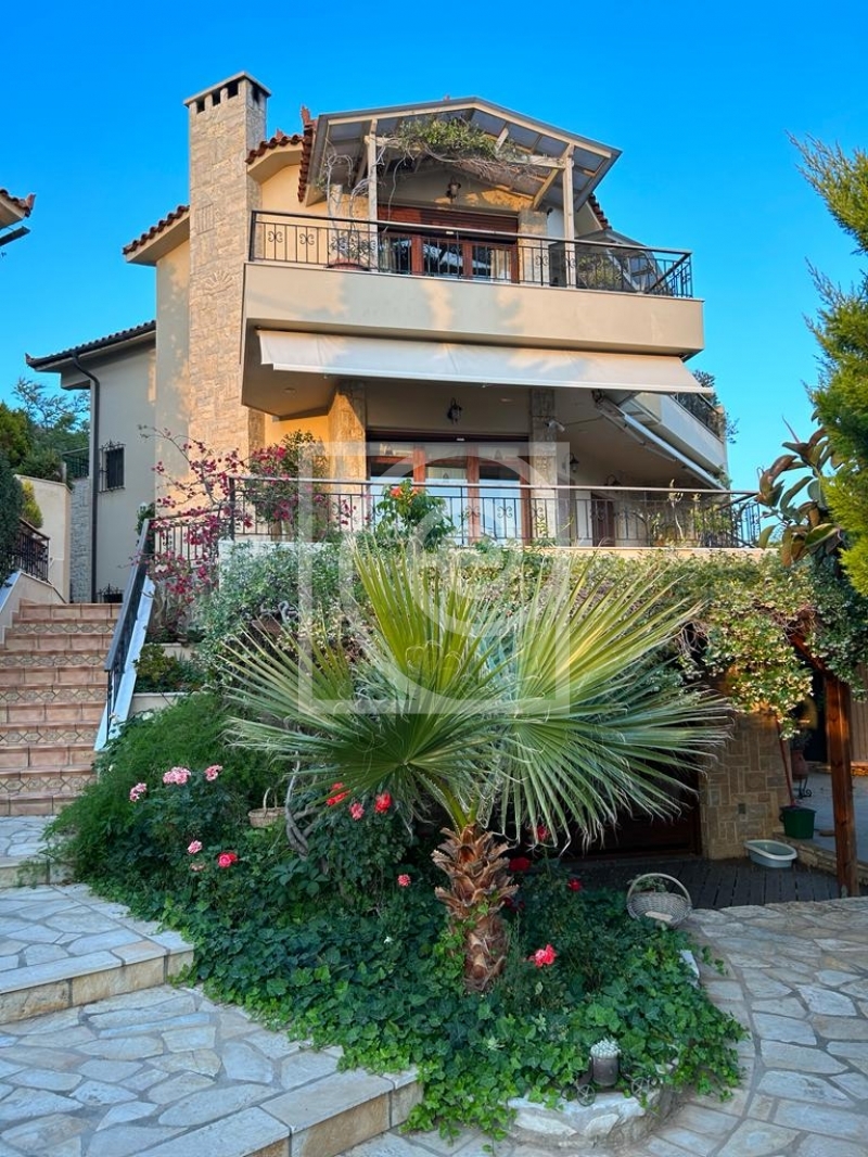 property-img
